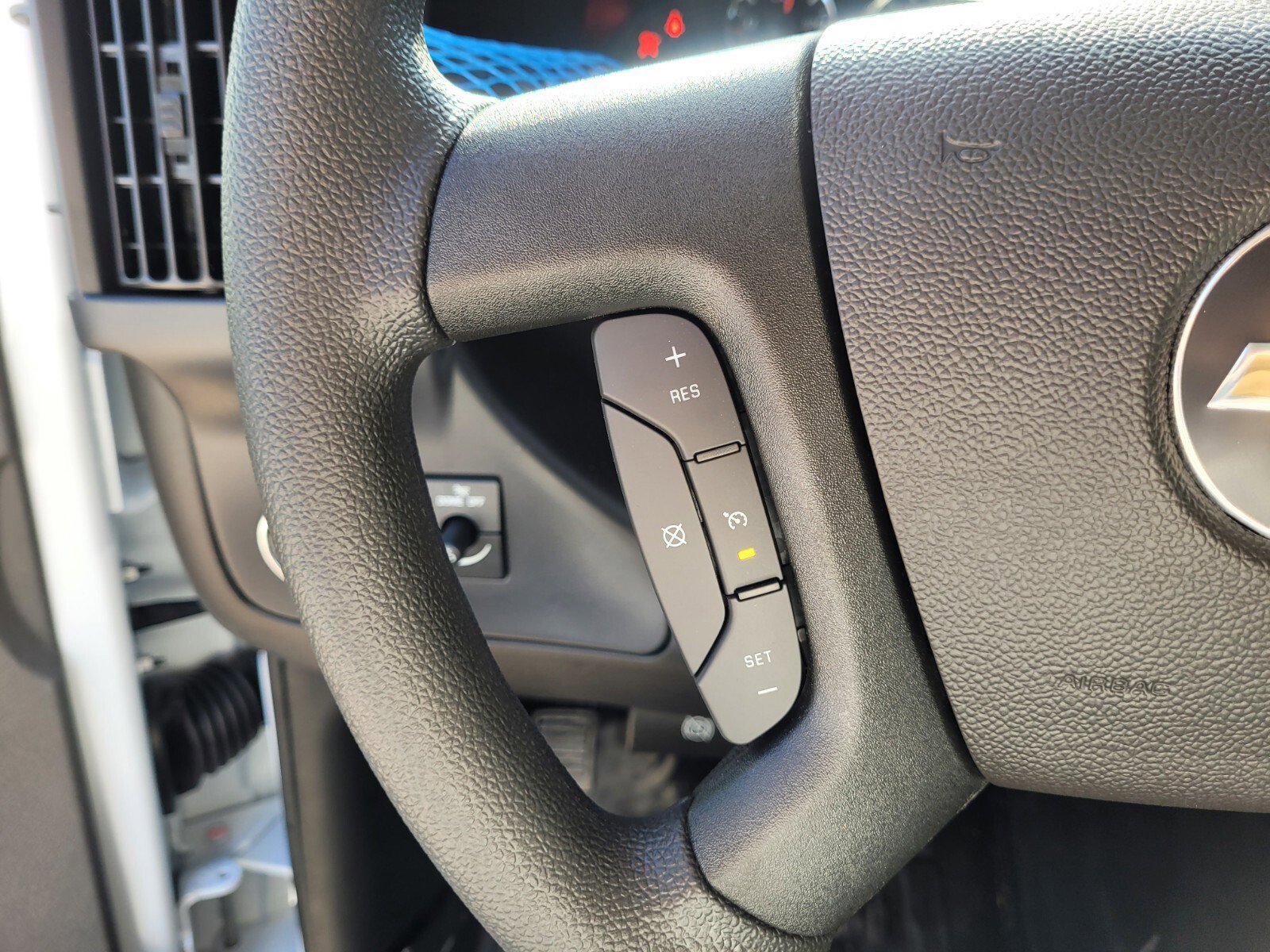 2025 Chevrolet Express Cargo Work Van - Photo 28