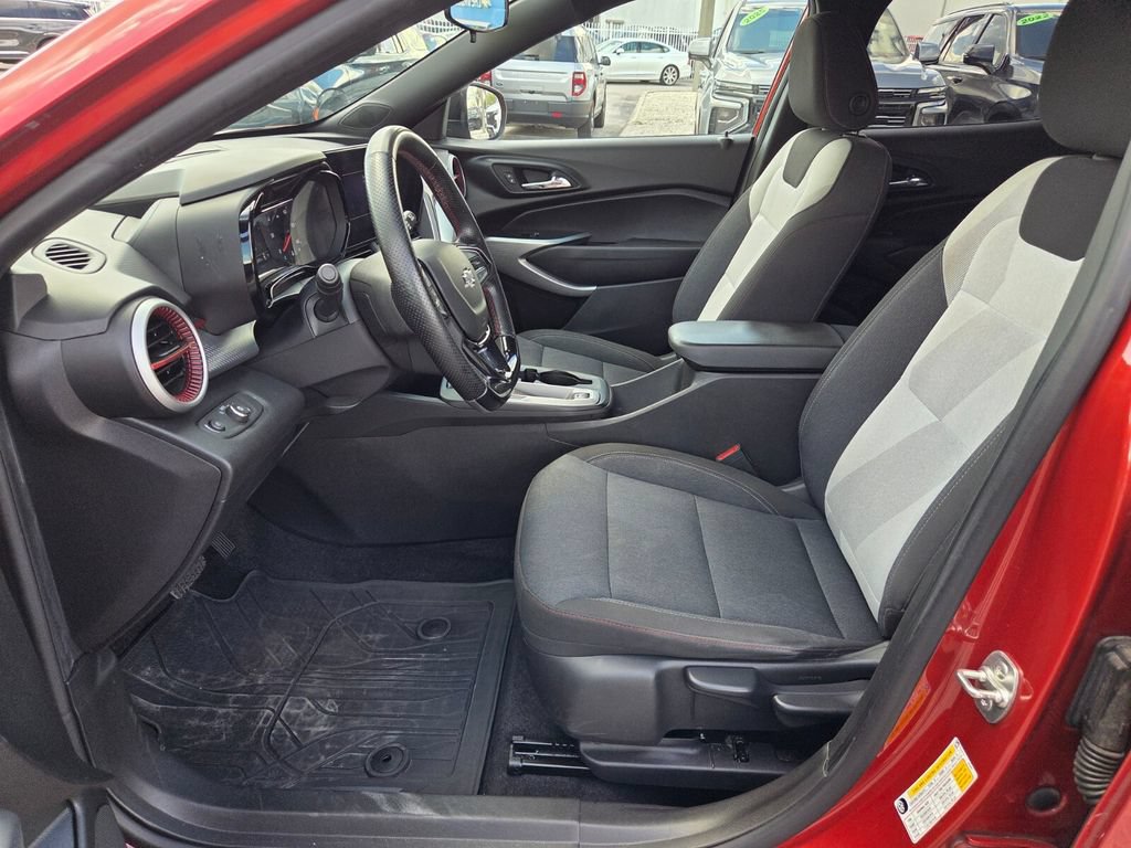 Used 2024 Chevrolet Trax 1RS SUV