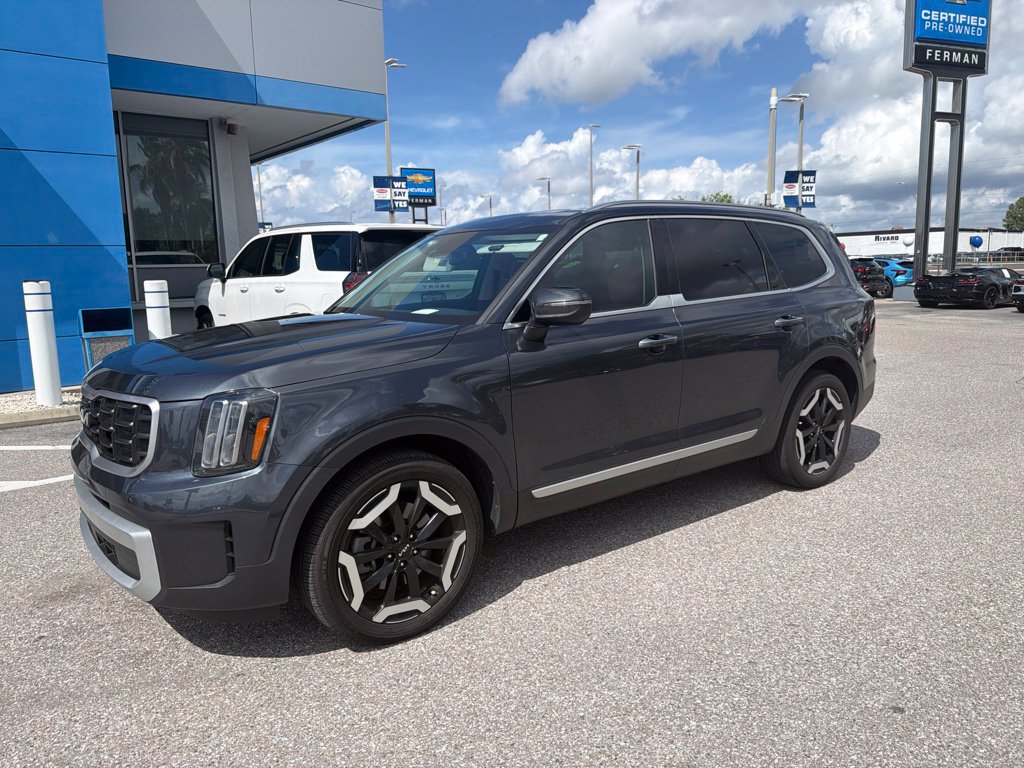 Used 2024 Kia Telluride S SUV