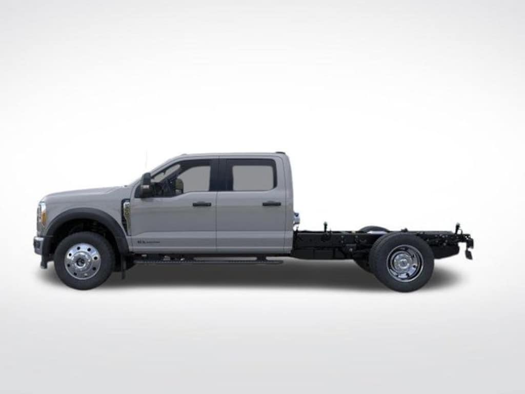 New 2026 Ford F-450SD XLT Chassis