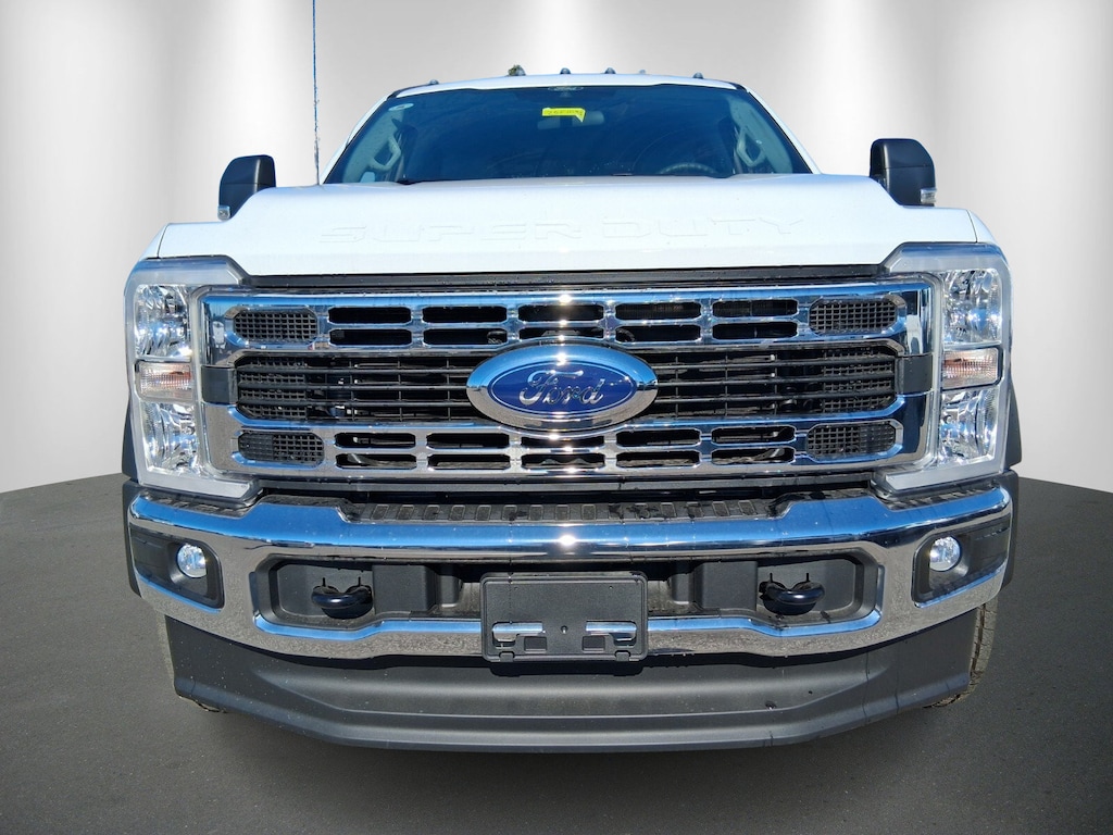 New 2025 Ford F-450SD XL Chassis