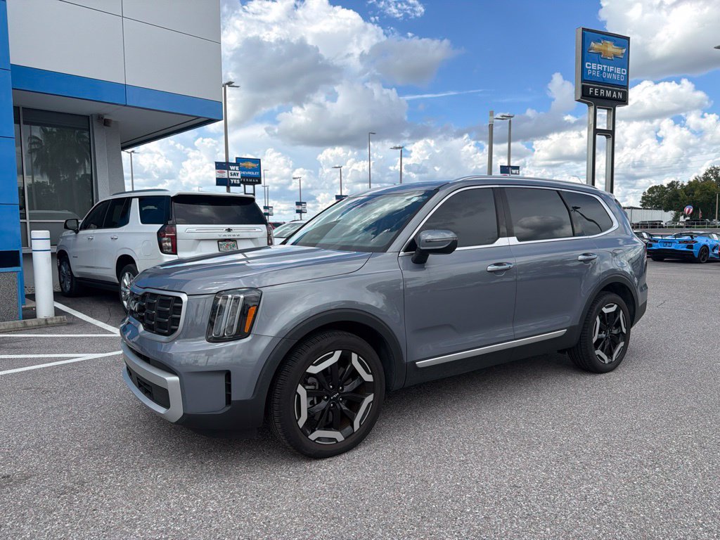 Used 2024 Kia Telluride S SUV