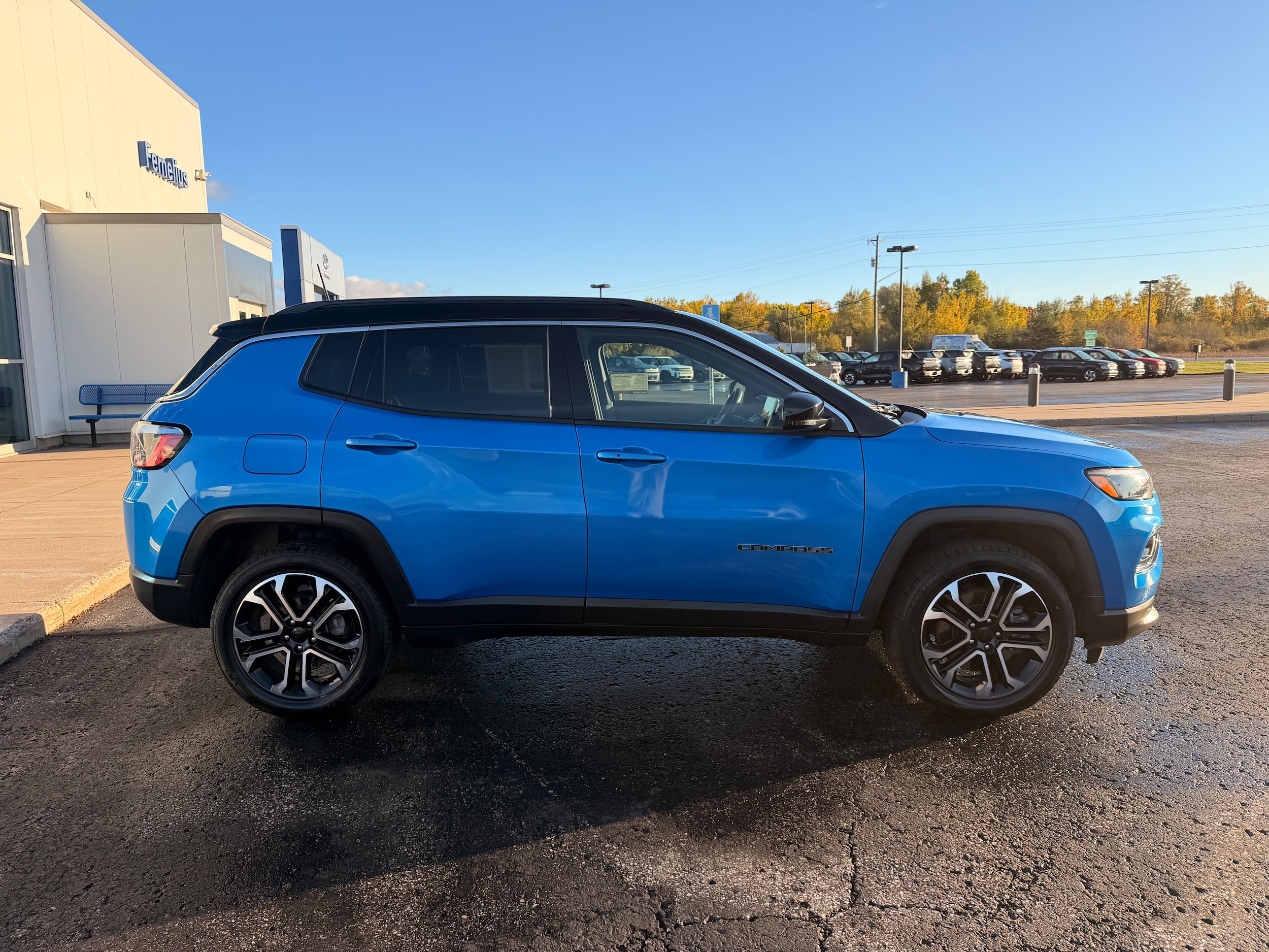 2023 Jeep Compass Limited - Photo 4