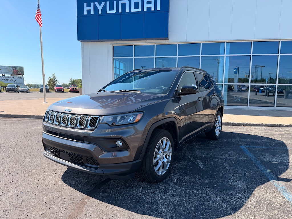 Used 2023 Jeep Compass Latitude Lux SUV