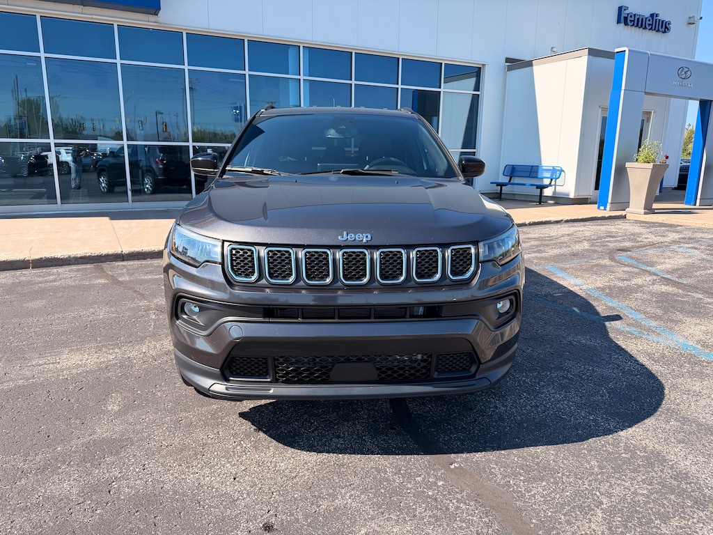 Used 2023 Jeep Compass Latitude Lux SUV