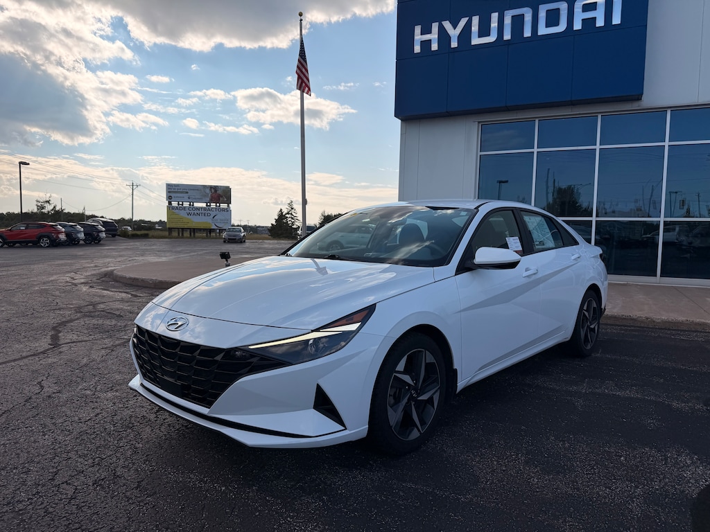 Used 2023 Hyundai Elantra SEL Sedan
