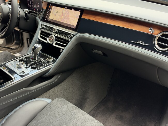 2023 Bentley Flying Spur Mulliner W12 4dr Car