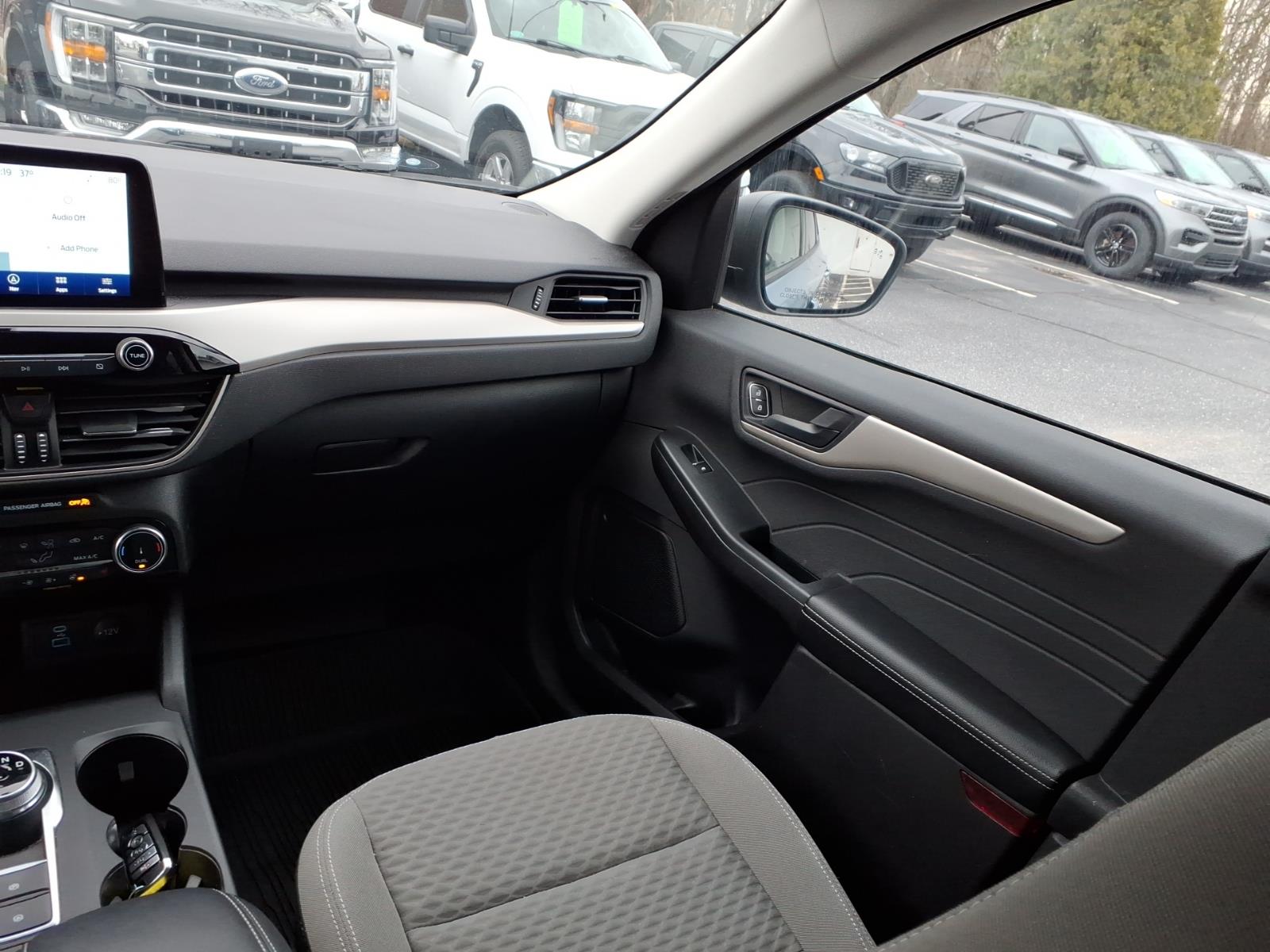 2022 Ford Escape SE - Photo 16