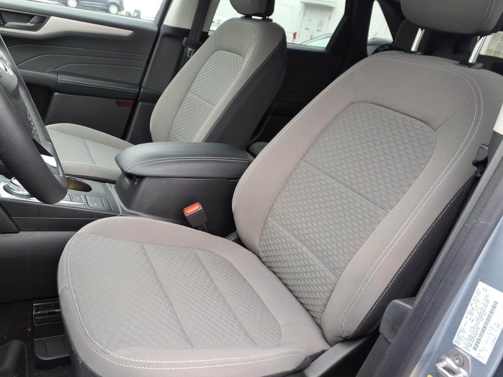 2022 Ford Escape SE - Photo 11