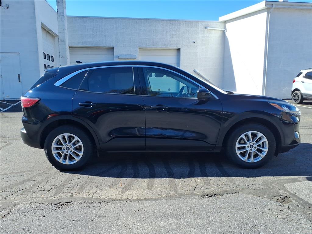 Used 2021 Ford Escape SE with VIN 1FMCU9G64MUA97620 for sale in Freeland, PA