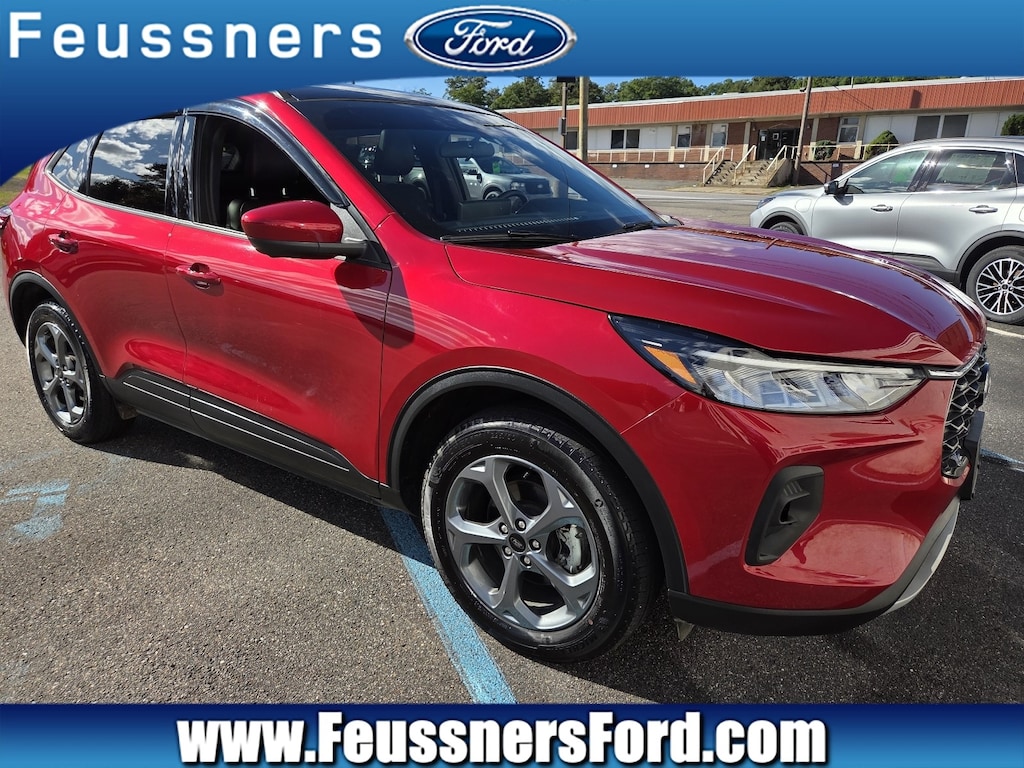 Used 2025 Ford Escape ST-Line Select SUV