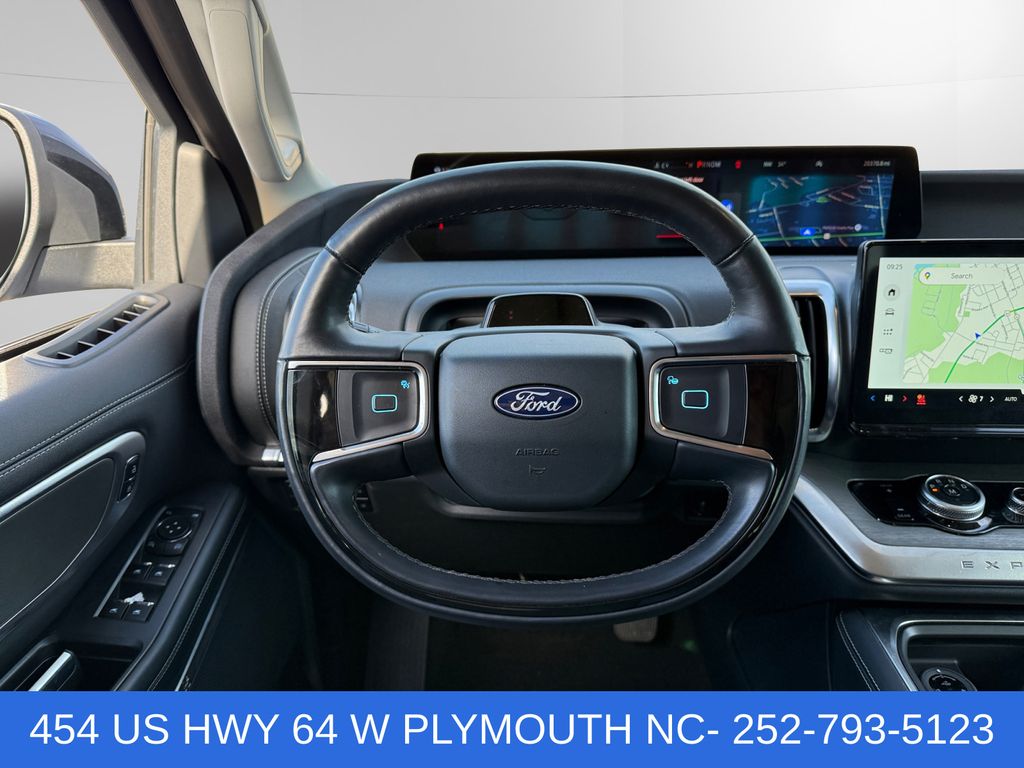 2025 Ford Expedition Platinum - Photo 11
