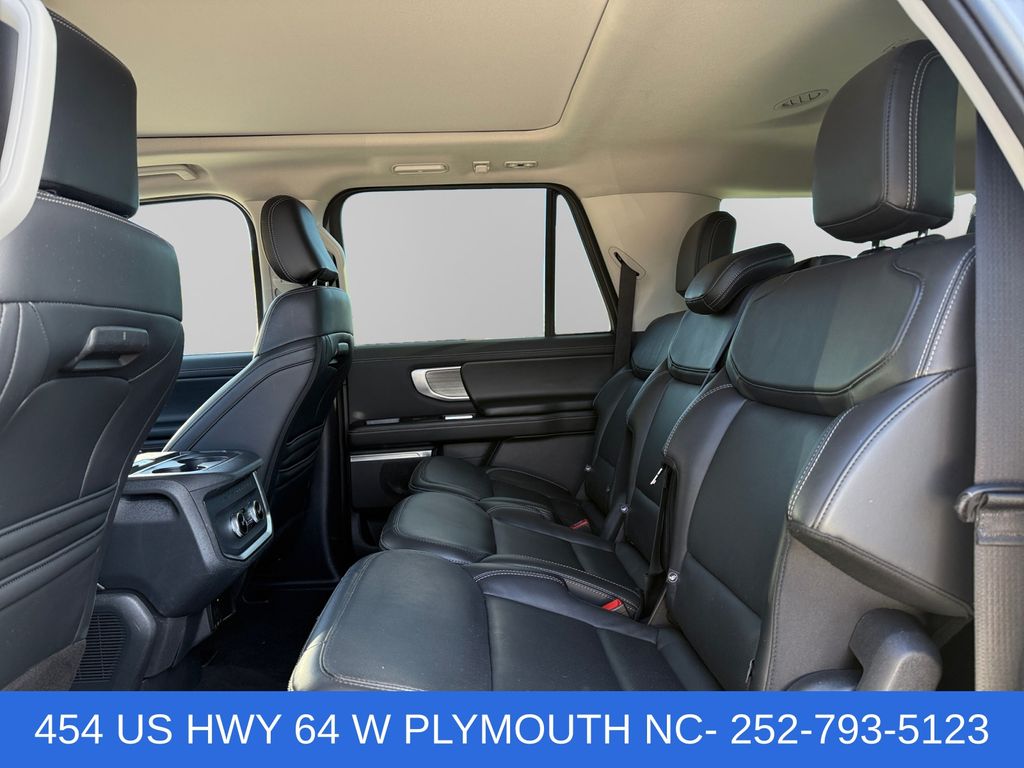 2025 Ford Expedition Platinum - Photo 12