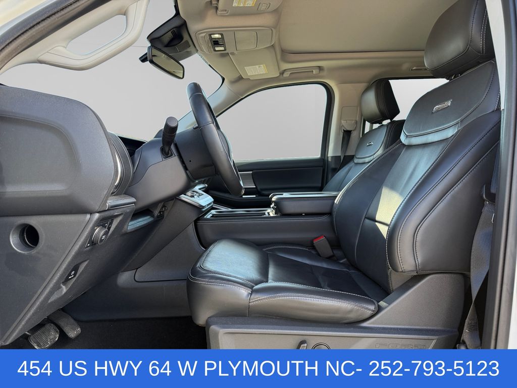 2025 Ford Expedition Platinum - Photo 8