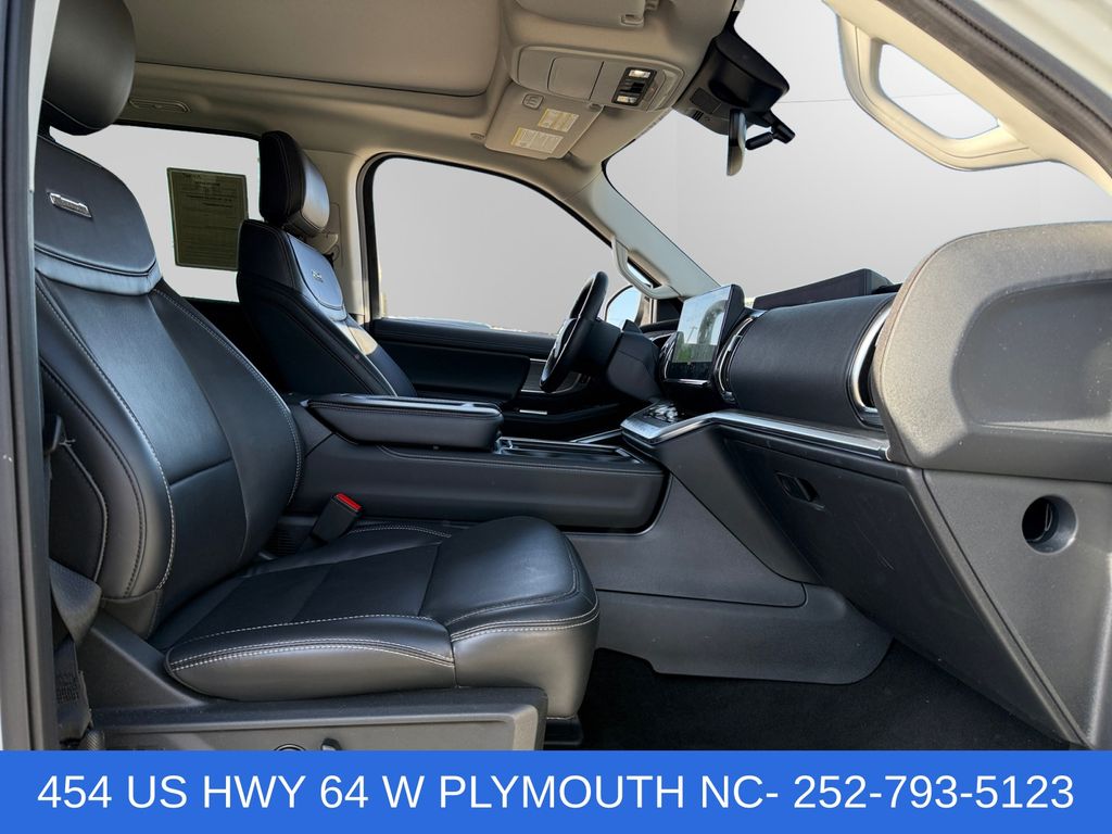 2025 Ford Expedition Platinum - Photo 14