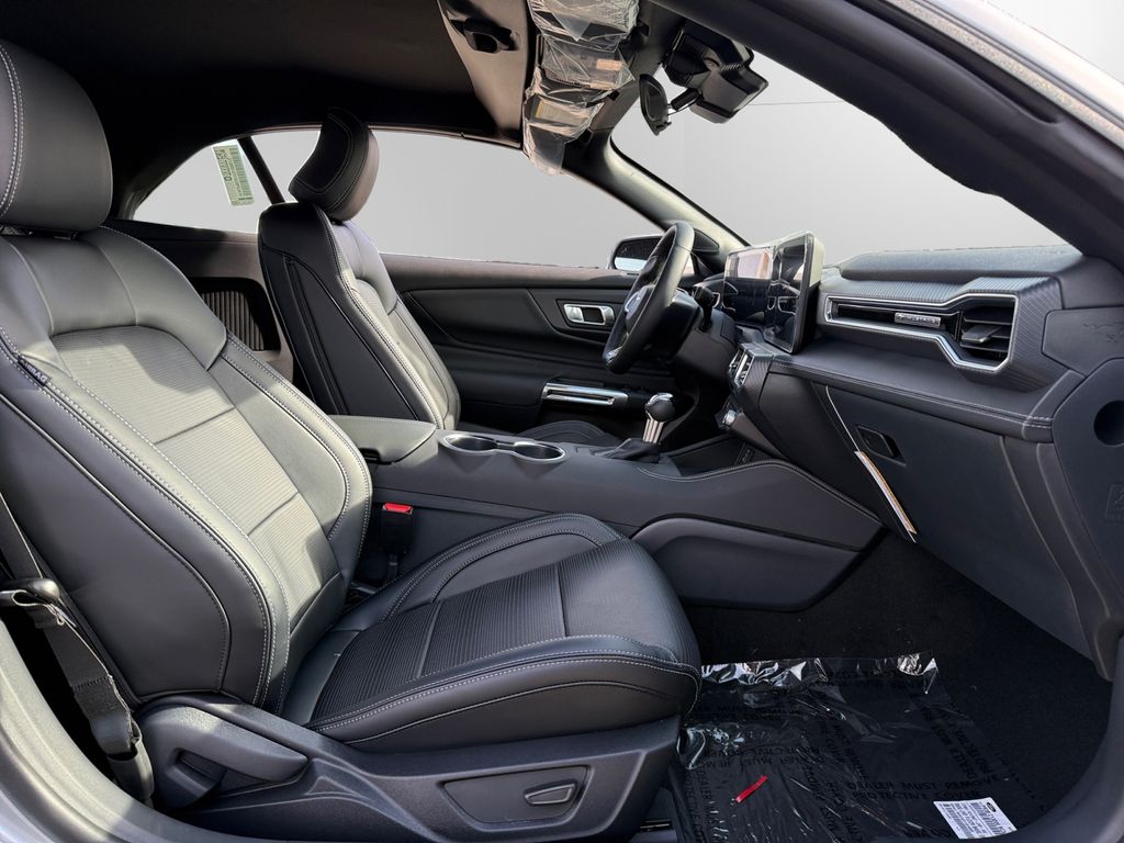 2026 Ford Mustang EcoBoost Premium Convertible - Photo 15