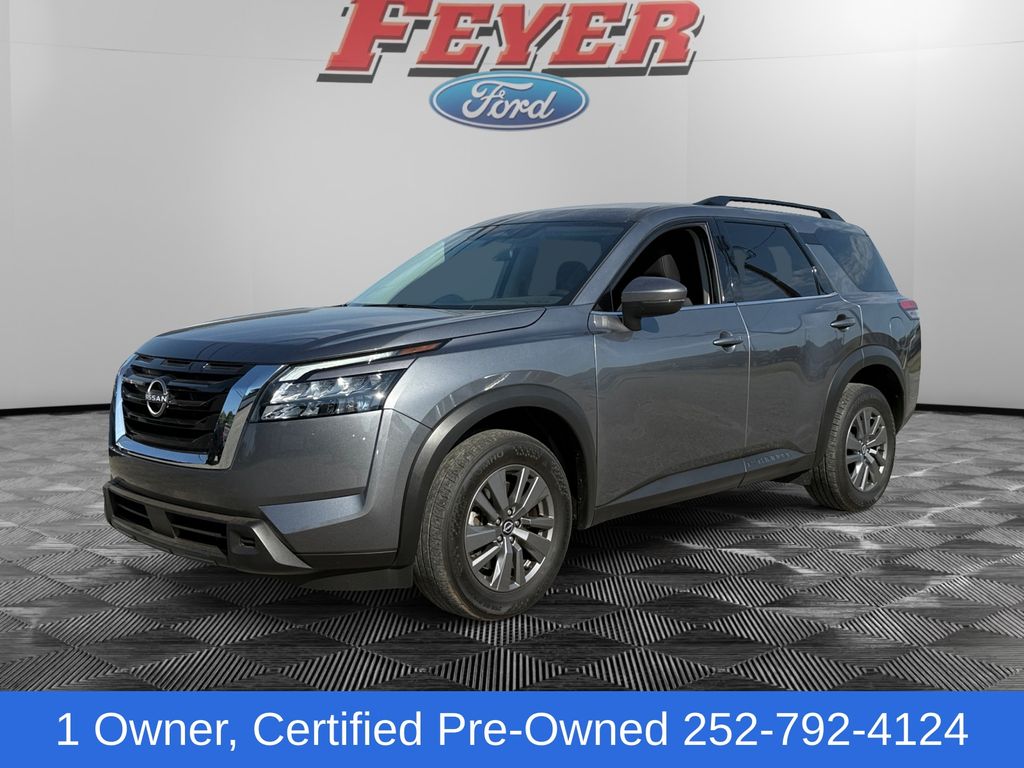 2025 Nissan Pathfinder SV