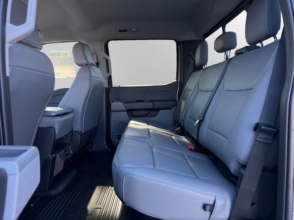 2026 Ford F-350 Super Duty Chassis Cab XL - Photo 15