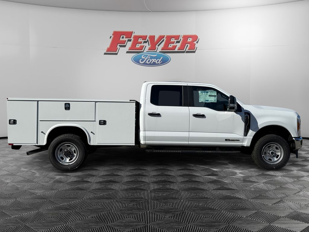 2026 Ford F-350 Super Duty Chassis Cab XL - Photo 8
