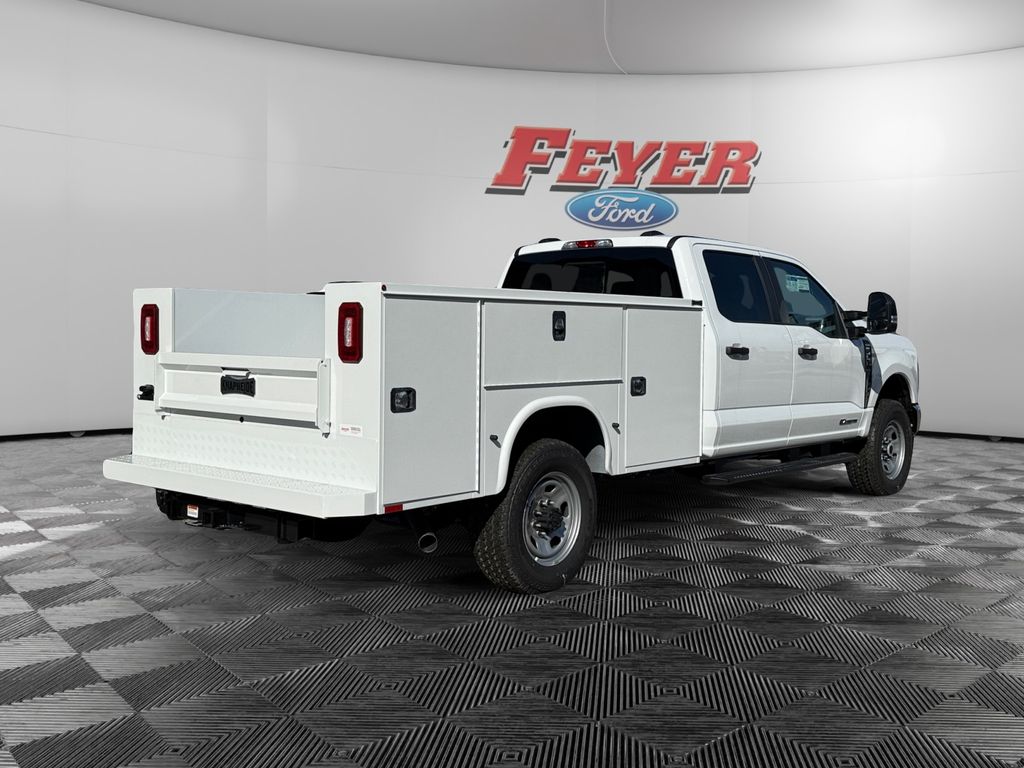 2026 Ford F-350 Super Duty Chassis Cab XL - Photo 7