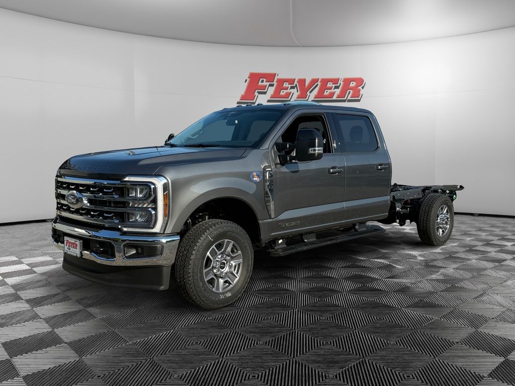 2026 Ford Super Duty F-350 Lariat Chassis