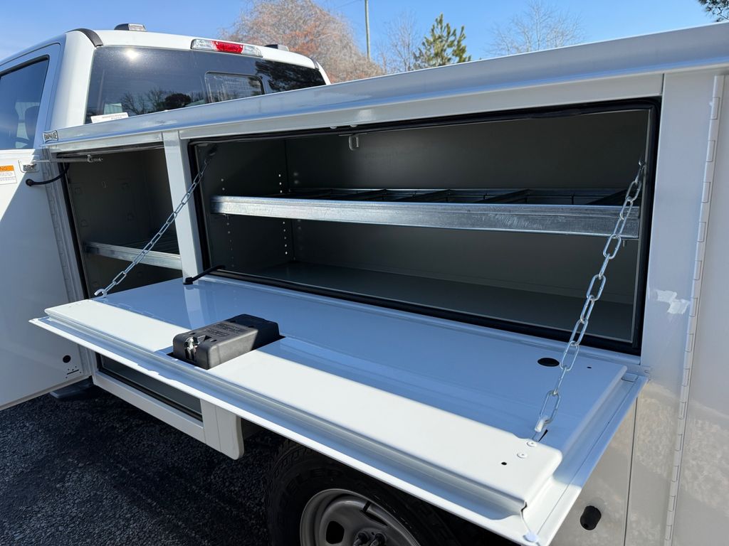 2026 Ford F-350 Super Duty Chassis Cab XL - Photo 18