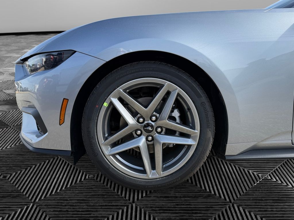 2026 Ford Mustang EcoBoost Premium Convertible - Photo 9