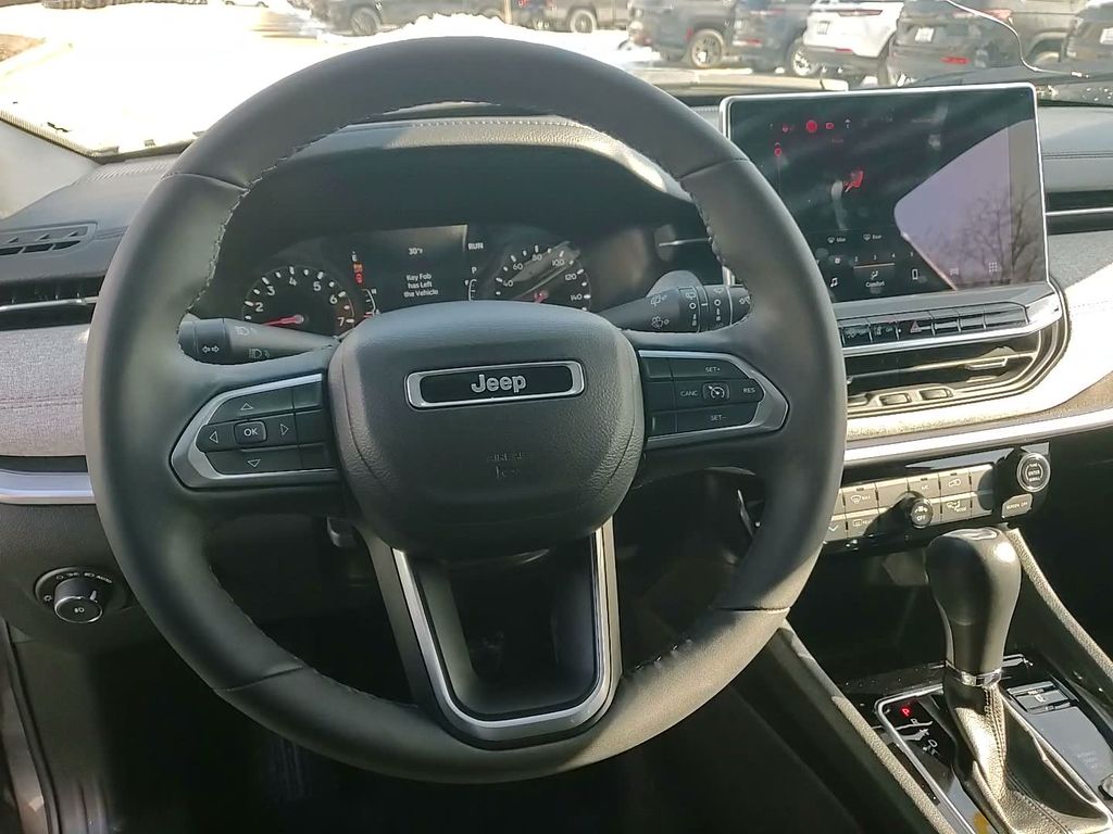 2023 Jeep Compass Latitude Lux - Photo 35
