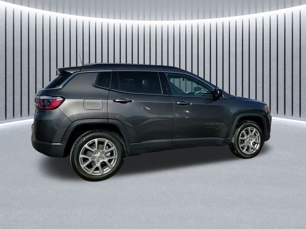 2023 Jeep Compass Latitude Lux - Photo 7
