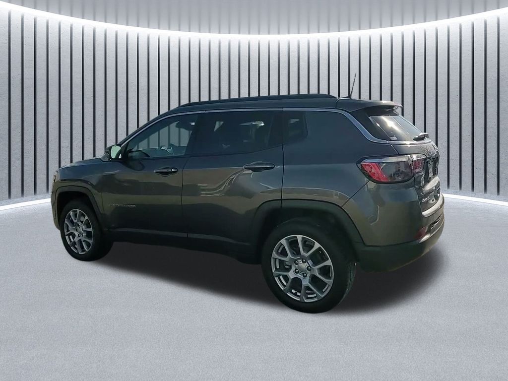 2023 Jeep Compass Latitude Lux - Photo 15