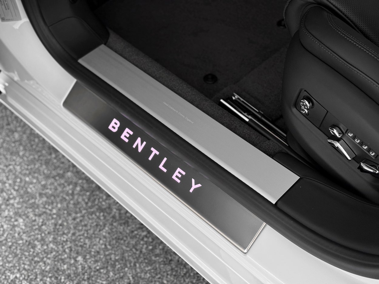 2026 Bentley Flying Spur - Photo 13