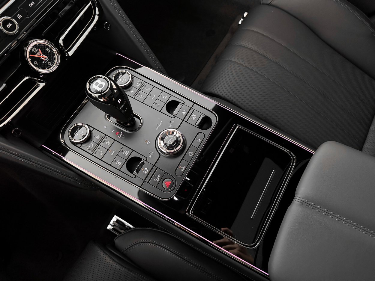 2026 Bentley Flying Spur - Photo 18