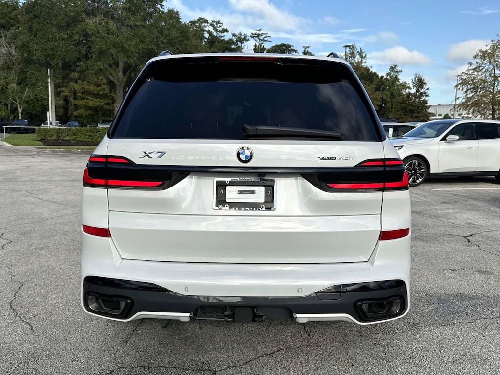 New 2027 BMW X7 xDrive40i xDrive40i Sports Activity Vehicle