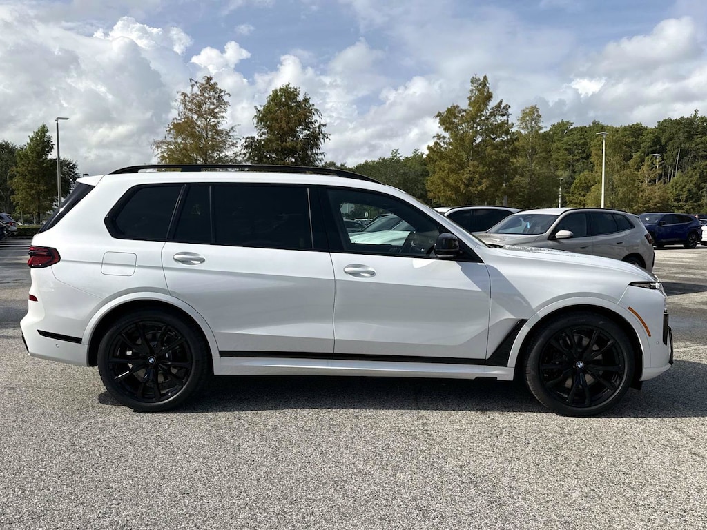 New 2027 BMW X7 xDrive40i xDrive40i Sports Activity Vehicle