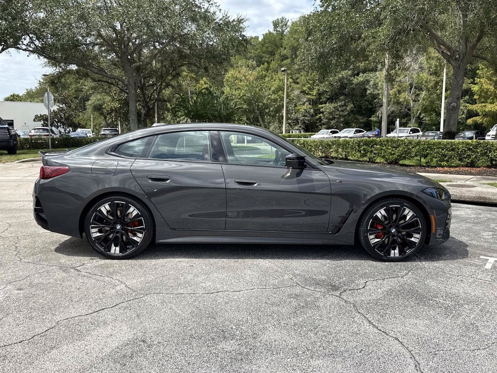 New 2026 BMW 4 Series M440i Coupe