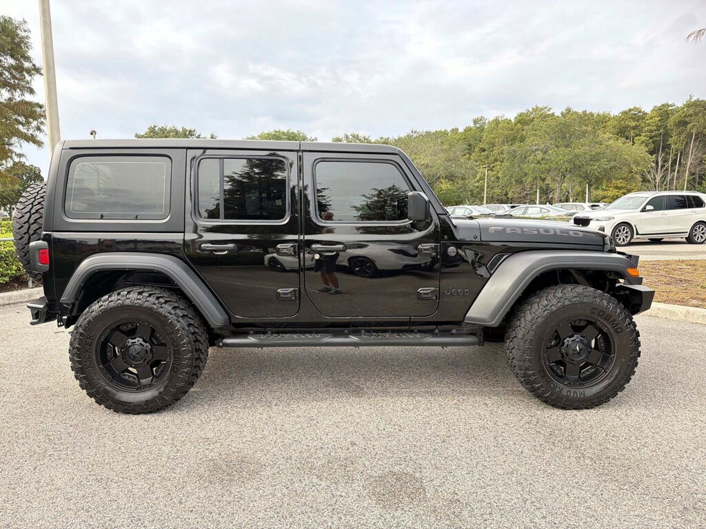 Used 2024 Jeep Wrangler SUV