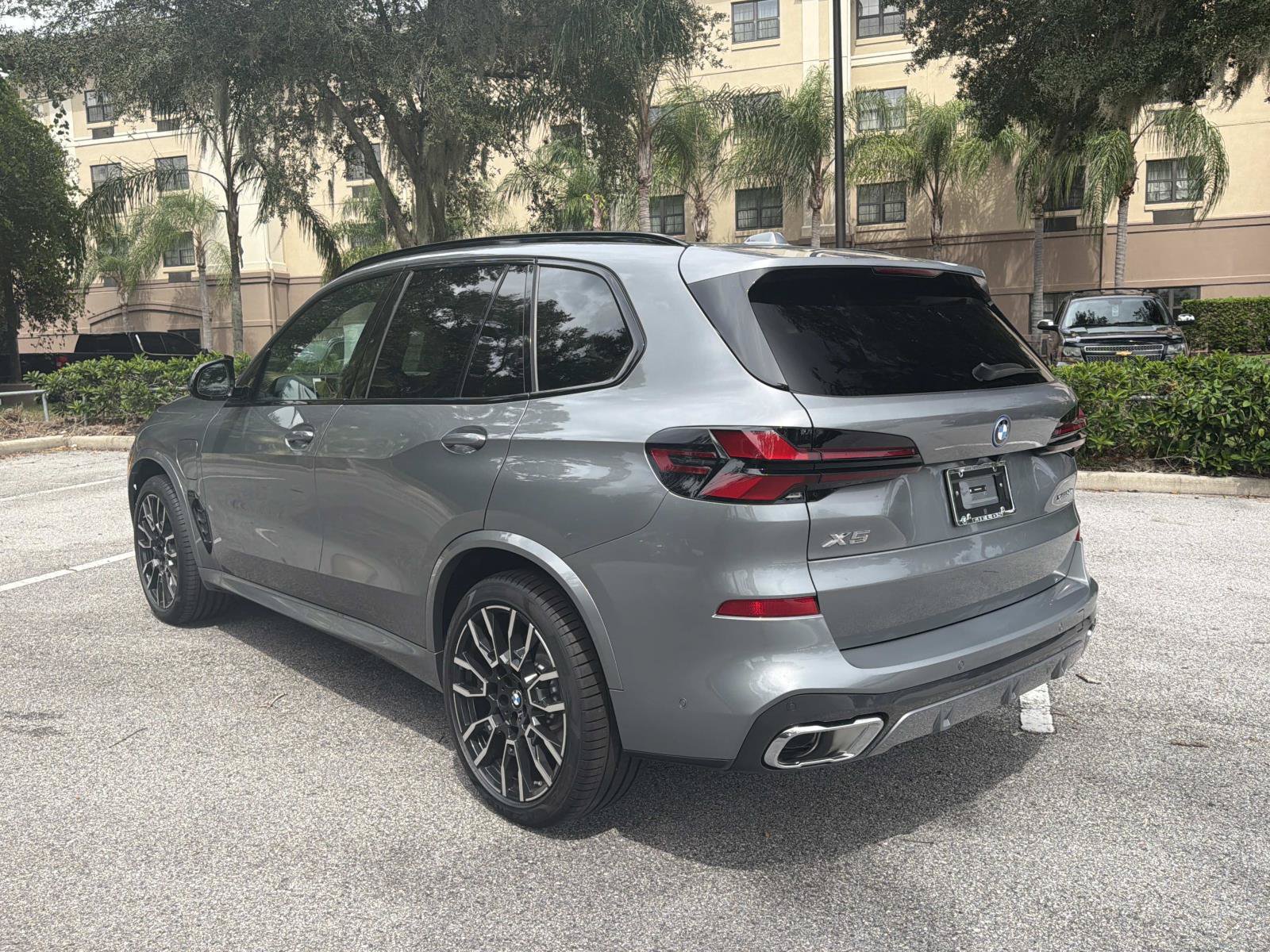 New 2026 BMW X5 PHEV xDrive50e SUV