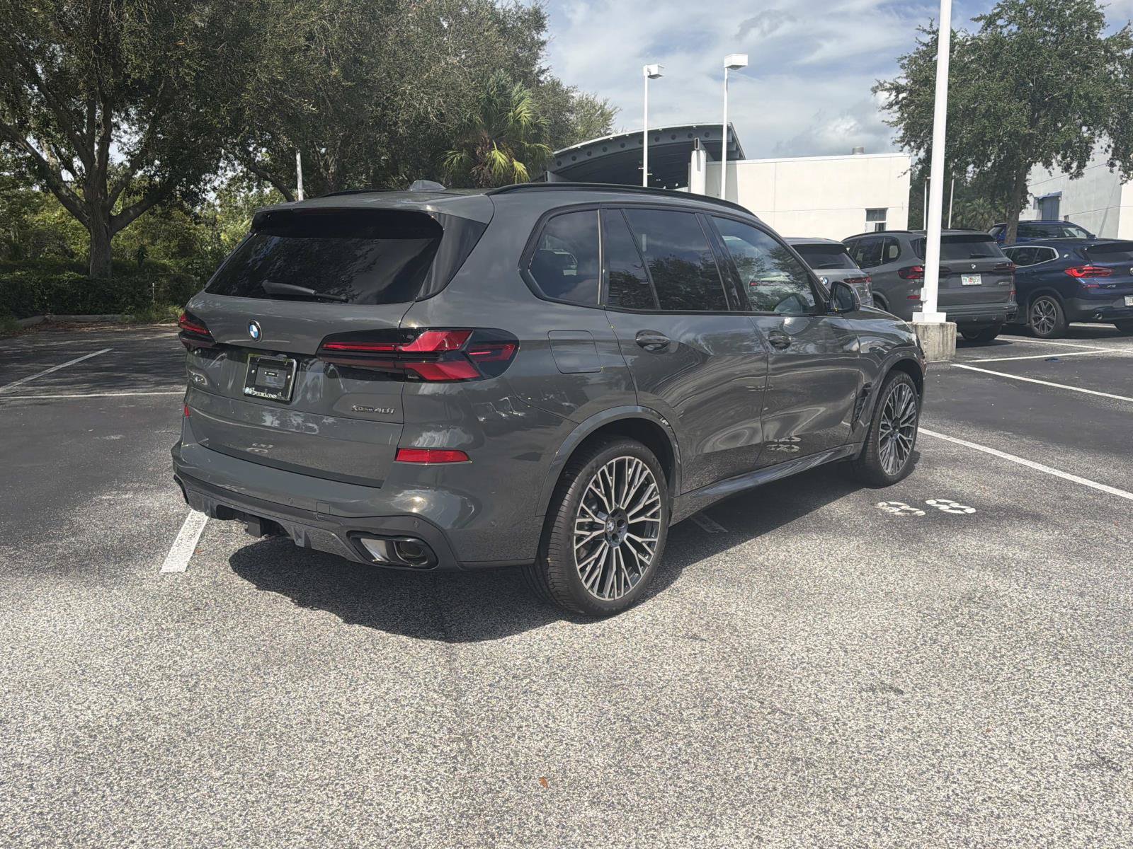New 2026 BMW X5 xDrive40i SUV
