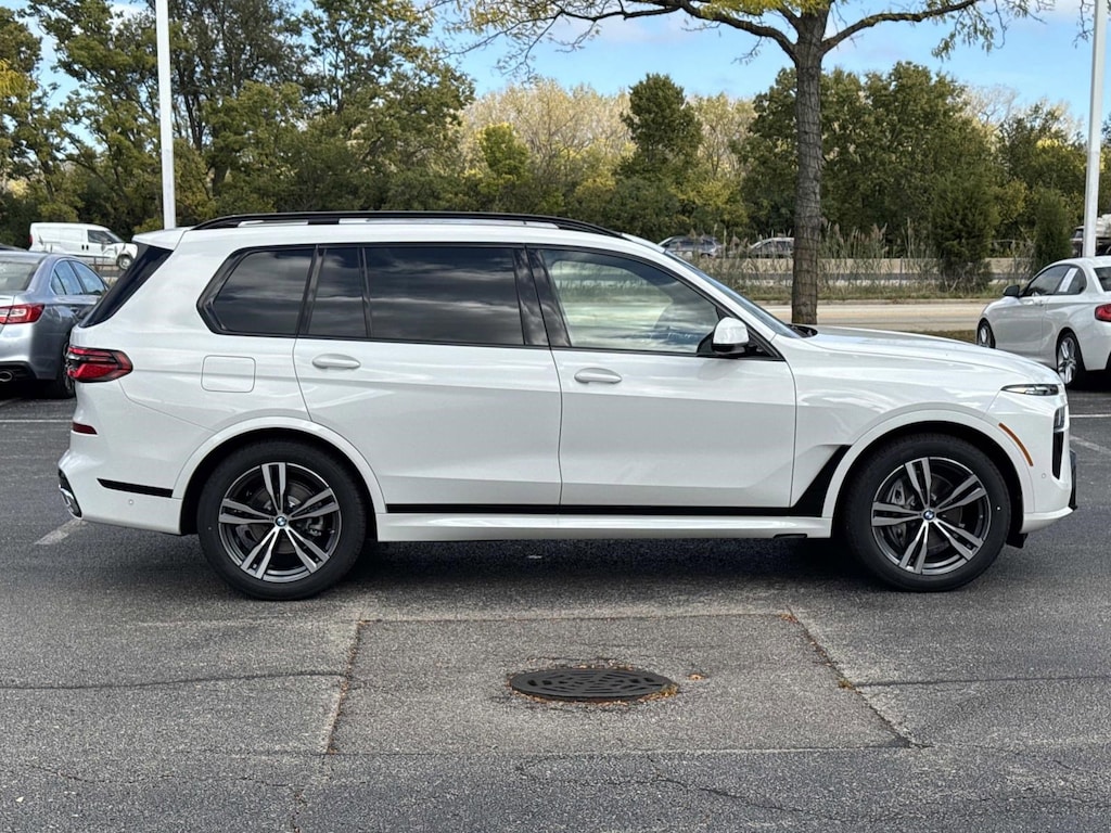 New 2026 BMW X7 xDrive40i xDrive40i Sports Activity Vehicle