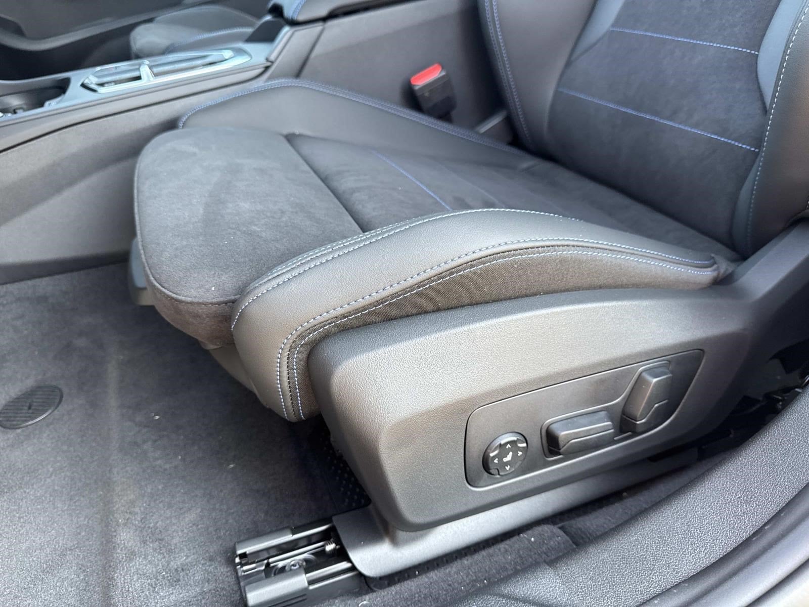 2026 BMW 2 Series M235 - Photo 18
