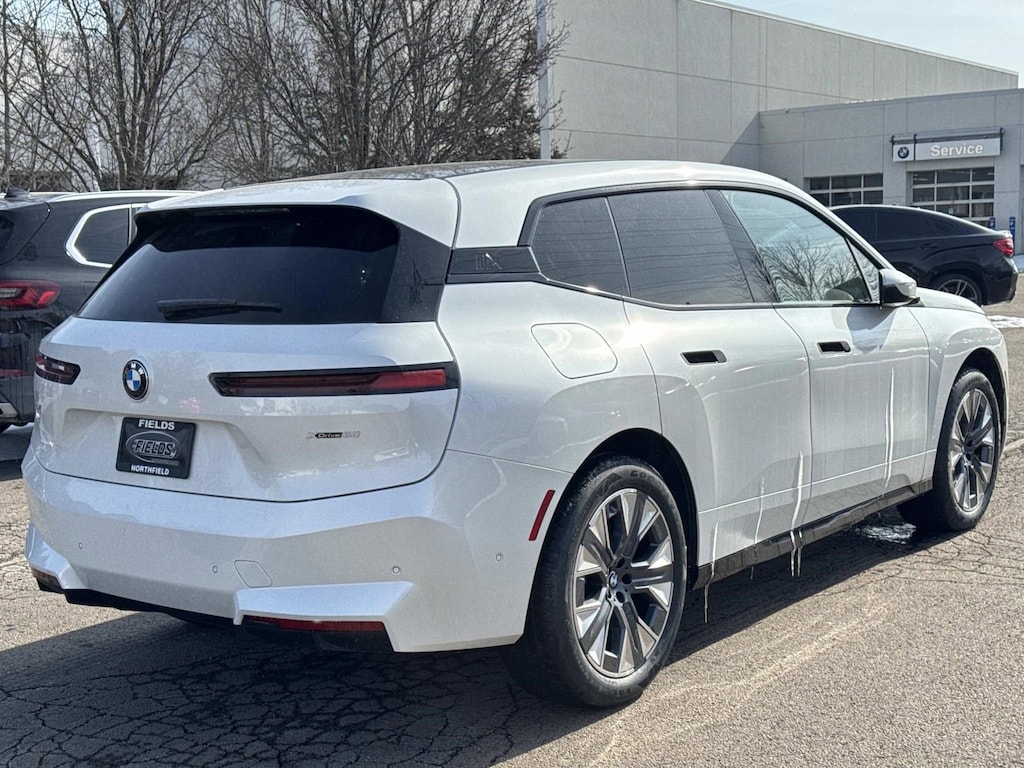 New 2026 BMW iX xDrive60 SUV