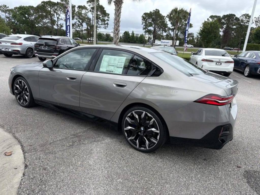 New 2026 BMW 530i Sedan