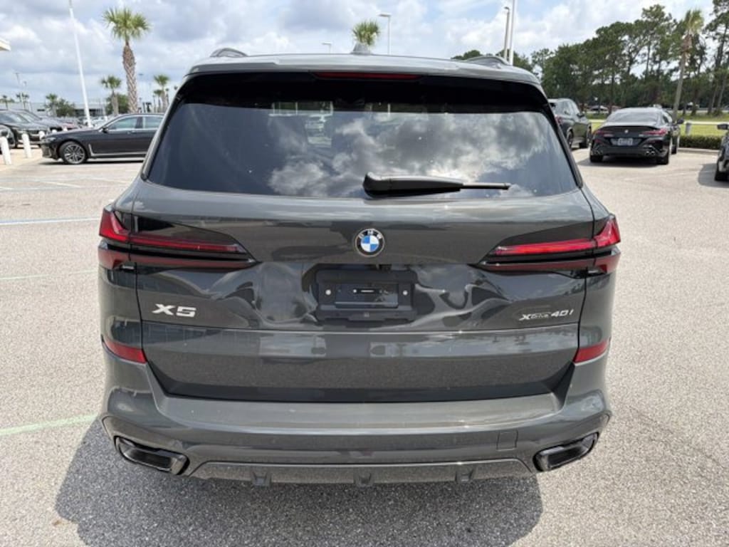 New 2026 BMW X5 xDrive40i xDrive40i Sports Activity Vehicle