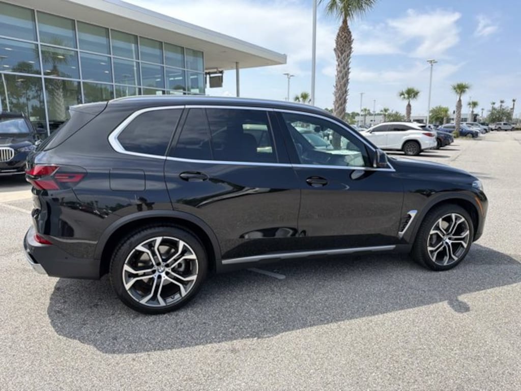 New 2026 BMW X5 xDrive40i xDrive40i Sports Activity Vehicle