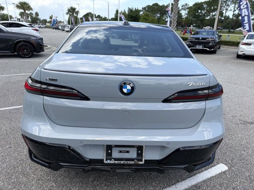 New 2026 BMW 7 Series 750e xDrive 750e xDrive Plug-In Hybrid