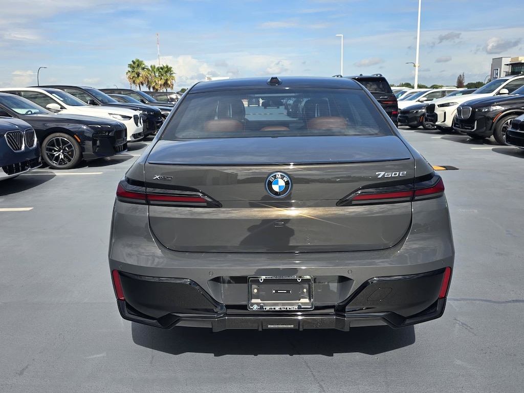 New 2026 BMW 750e 750e xDrive Sedan