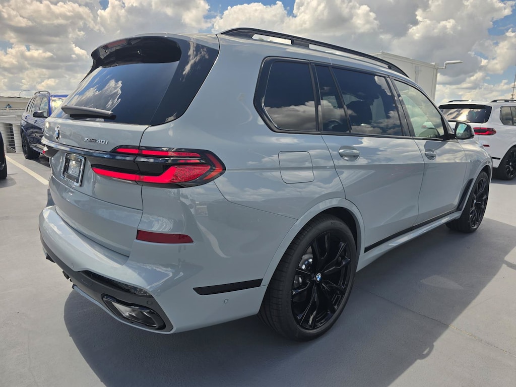 New 2027 BMW X7 xDrive40i SUV