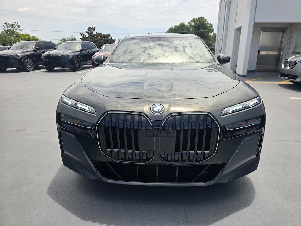 New 2026 BMW 750e xDrive Sedan