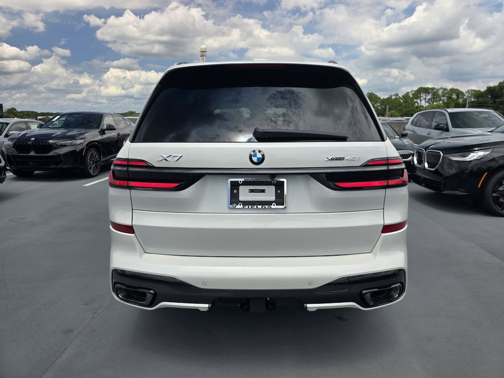 New 2027 BMW X7 xDrive40i SUV
