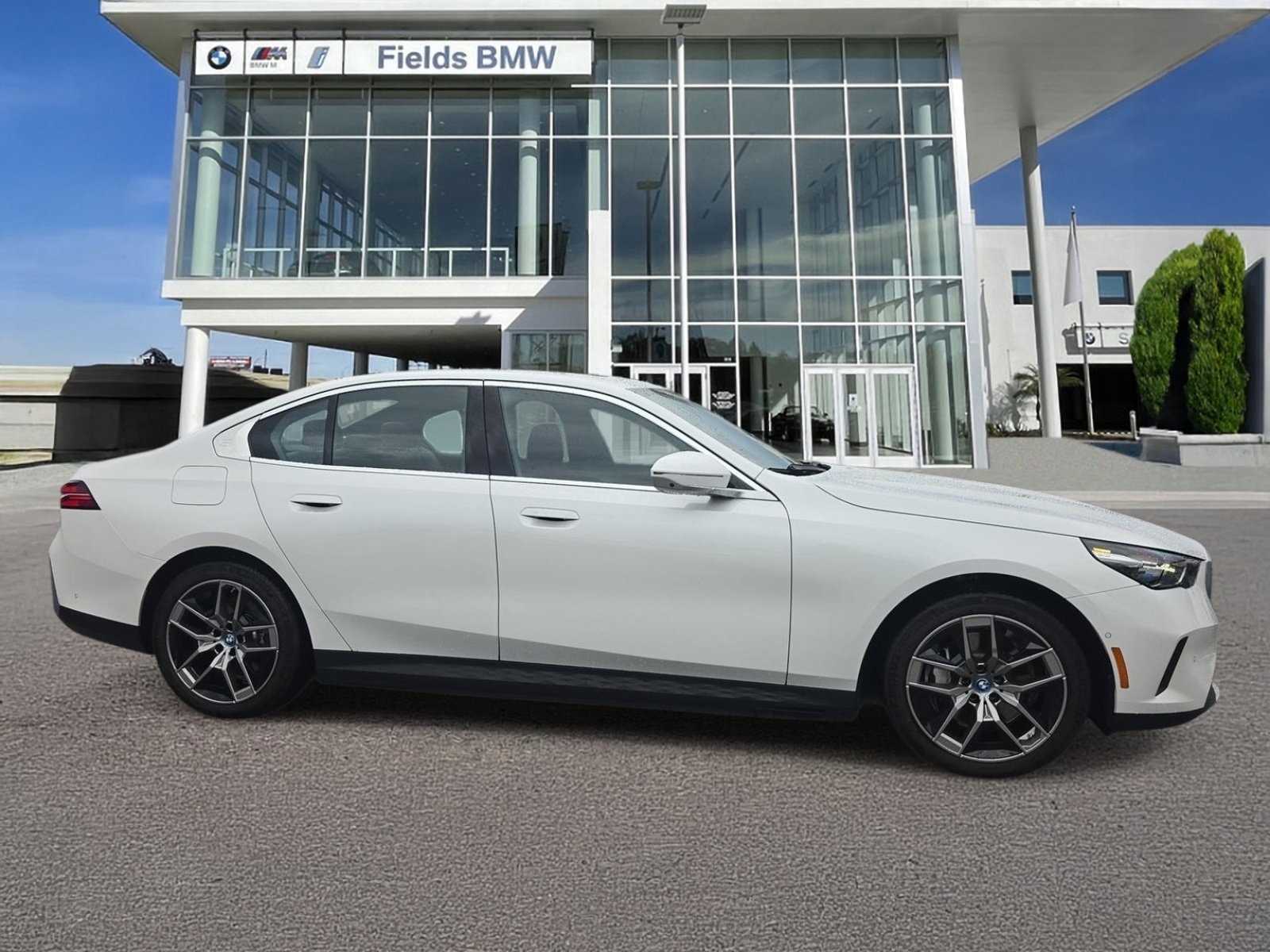 2024 BMW i5